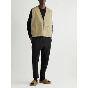 Fear Of God FOG Essentials Vest Men Small Beige Relaxed Two Way Zip Cargo Pocket